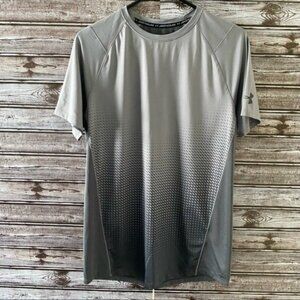 Under Armour Men's‎ Fitted Short-Sleeved Shirt Size M